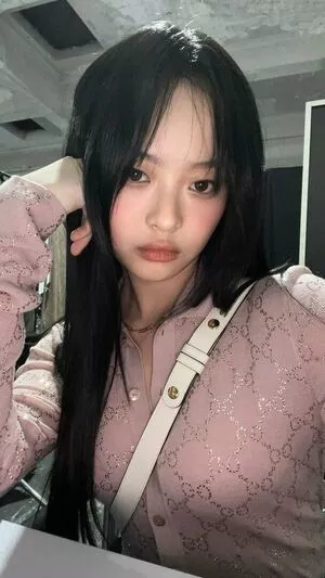 Hanni Pham / Hannijeans / newjeans_official nude photo #0211