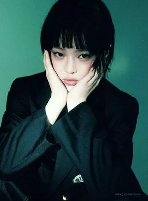 Hanni Pham / Hannijeans / newjeans_official nude photo #0222