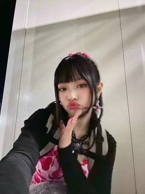 Hanni Pham / Hannijeans / newjeans_official nude photo #0232