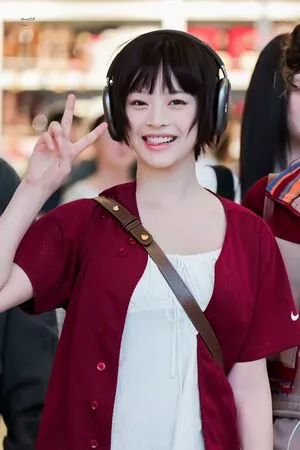 Hanni Pham / Hannijeans / newjeans_official nude photo #0236