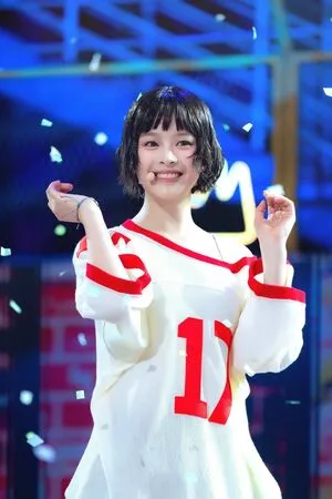 Hanni Pham / Hannijeans / newjeans_official nude photo #0254