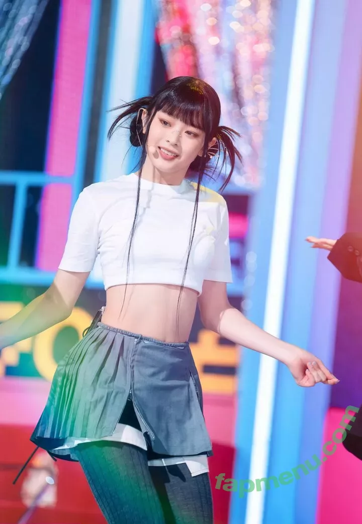 Hanni Pham nude photo #0002 (Hannijeans / newjeans_official)