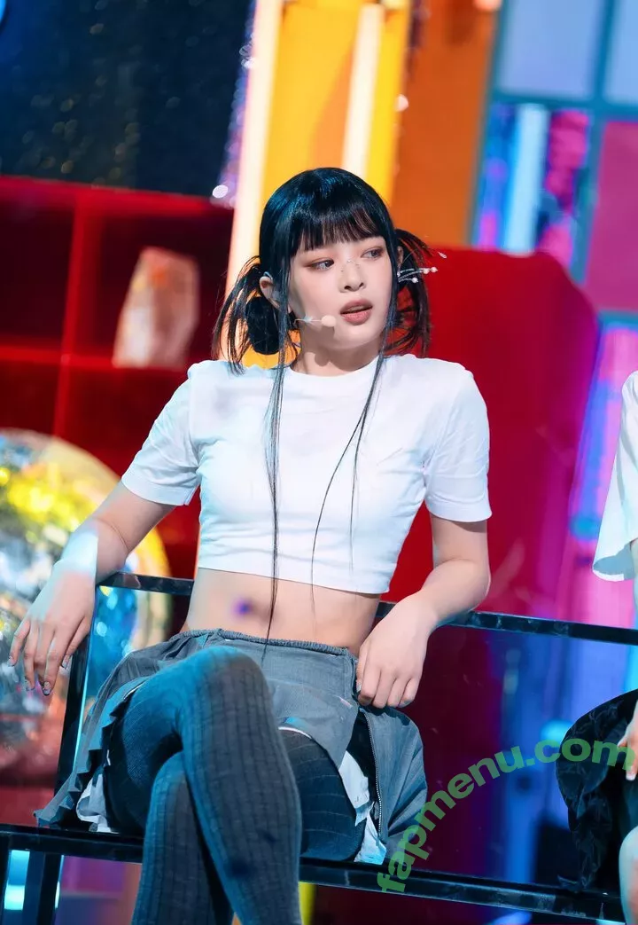 Hanni Pham nude photo #0004 (Hannijeans / newjeans_official)
