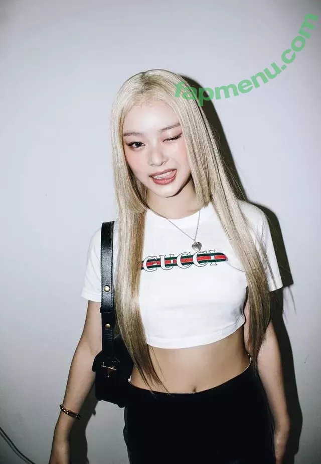 Hanni Pham nude photo #0035 (Hannijeans / newjeans_official)