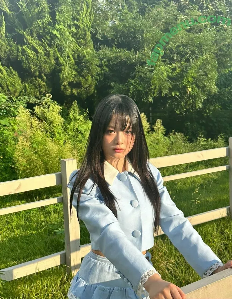 Hanni Pham nude photo #0050 (Hannijeans / newjeans_official)