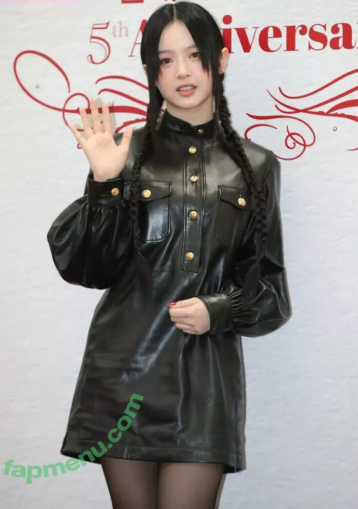 Hanni Pham nude photo #0053 (Hannijeans / newjeans_official)