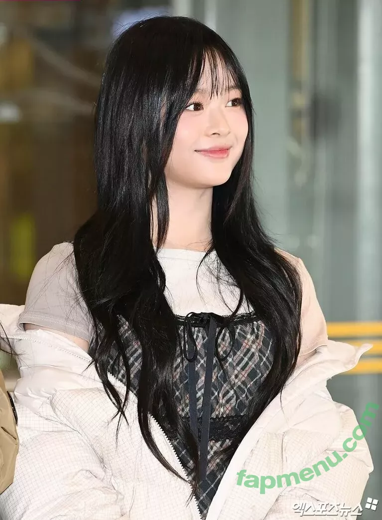 Hanni Pham nude photo #0061 (Hannijeans / newjeans_official)