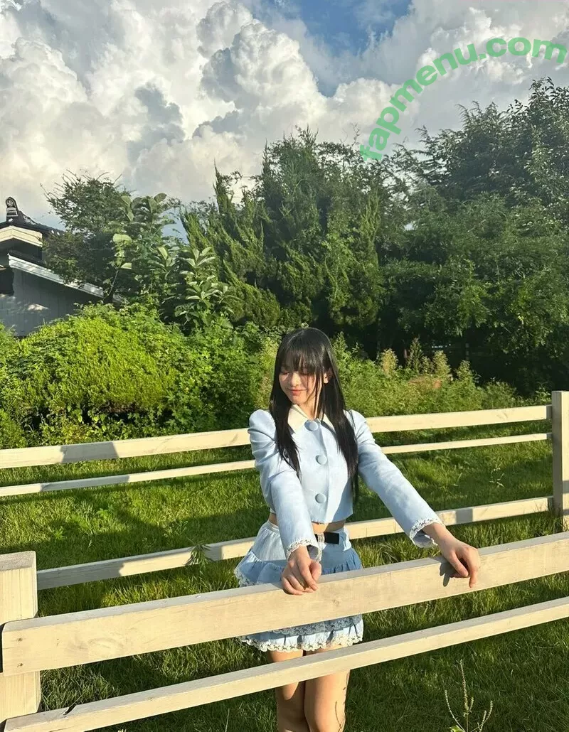 Hanni Pham nude photo #0064 (Hannijeans / newjeans_official)