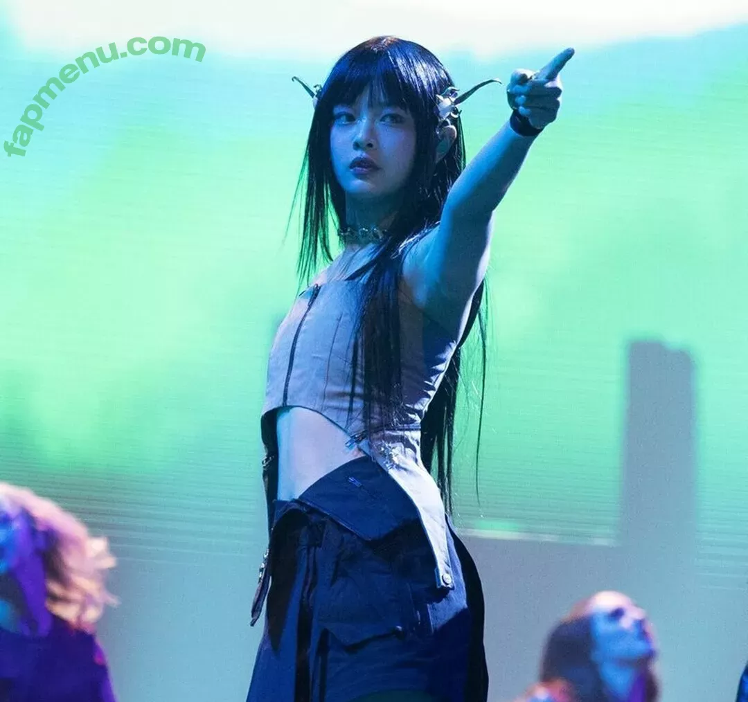 Hanni Pham nude photo #0070 (Hannijeans / newjeans_official)