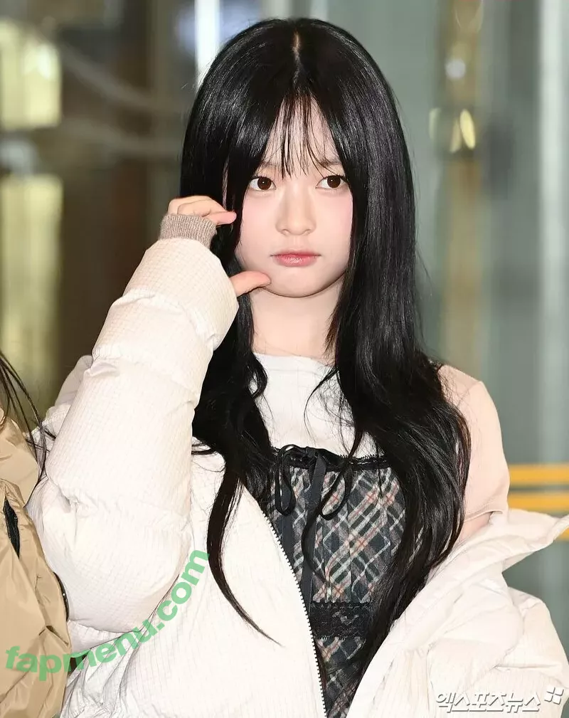 Hanni Pham nude photo #0073 (Hannijeans / newjeans_official)