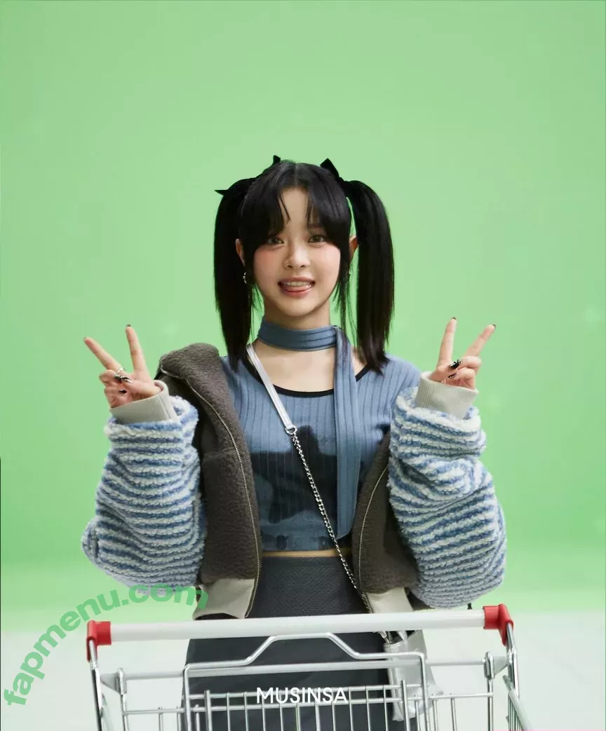 Hanni Pham nude photo #0078 (Hannijeans / newjeans_official)