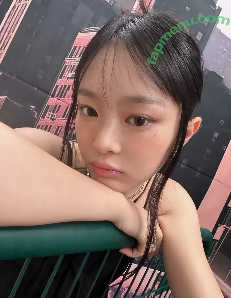 Hanni Pham nude photo #0084 (Hannijeans / newjeans_official)