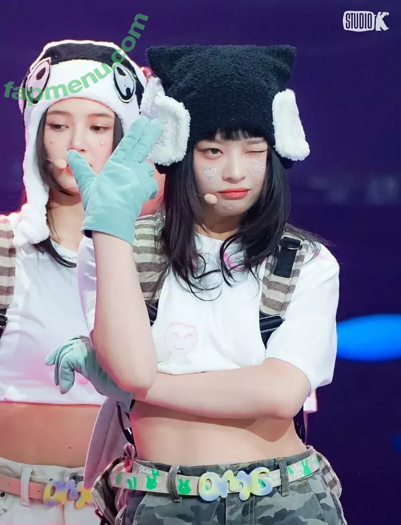 Hanni Pham nude photo #0104 (Hannijeans / newjeans_official)