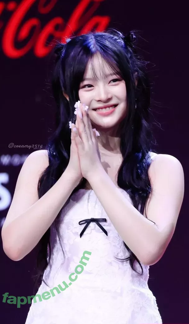 Hanni Pham nude photo #0110 (Hannijeans / newjeans_official)