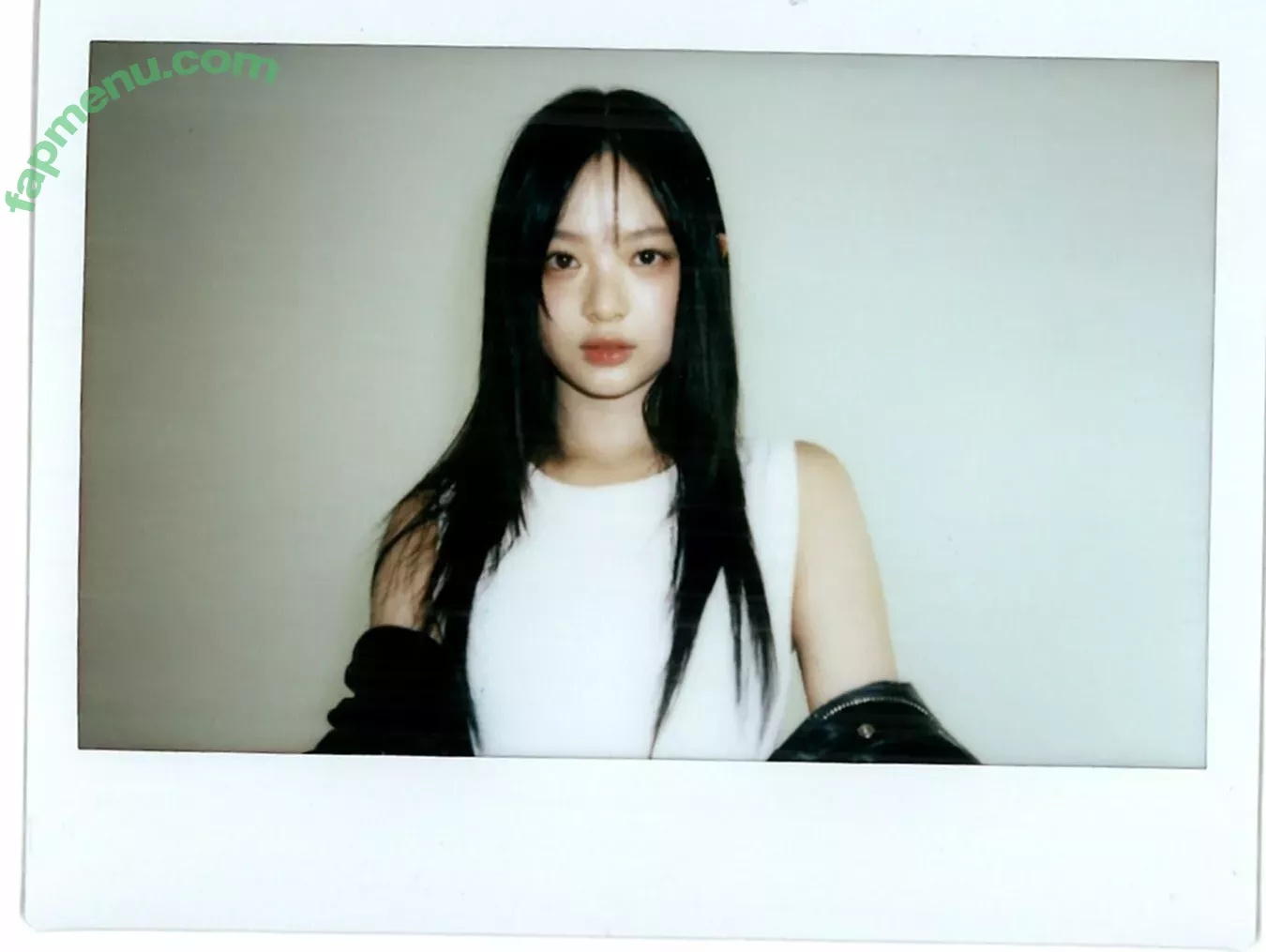 Hanni Pham nude photo #0114 (Hannijeans / newjeans_official)