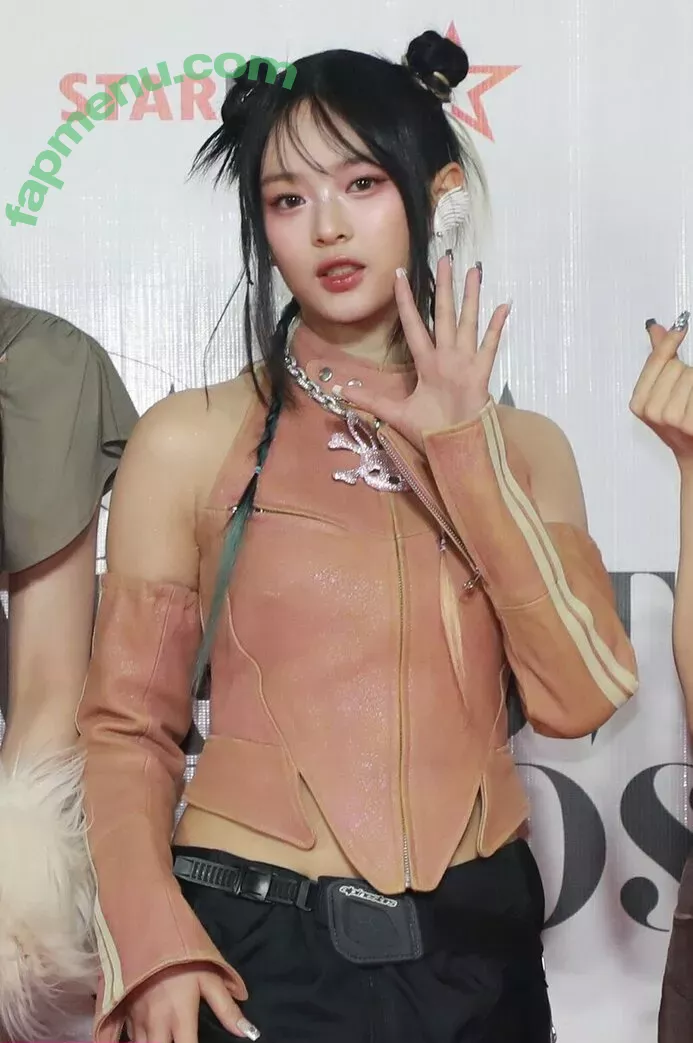 Hanni Pham nude photo #0122 (Hannijeans / newjeans_official)