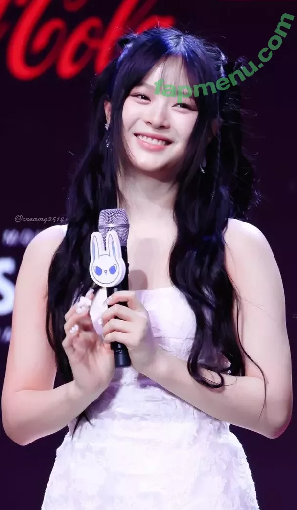 Hanni Pham nude photo #0126 (Hannijeans / newjeans_official)