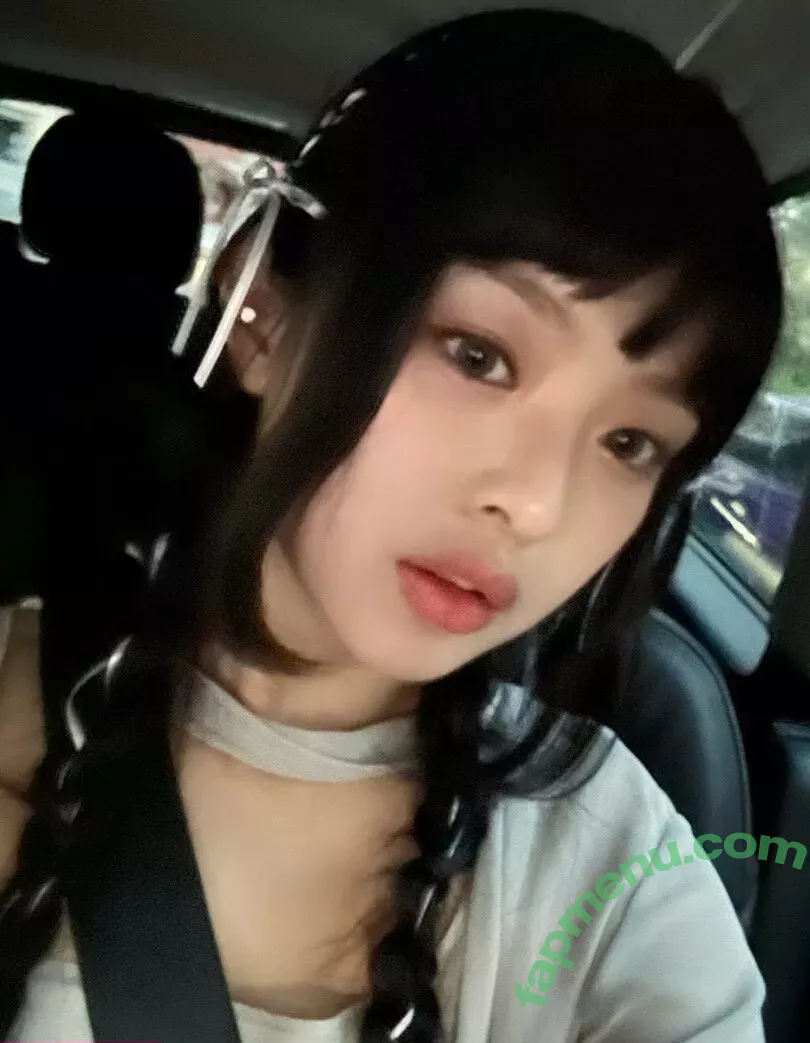 Hanni Pham nude photo #0145 (Hannijeans / newjeans_official)