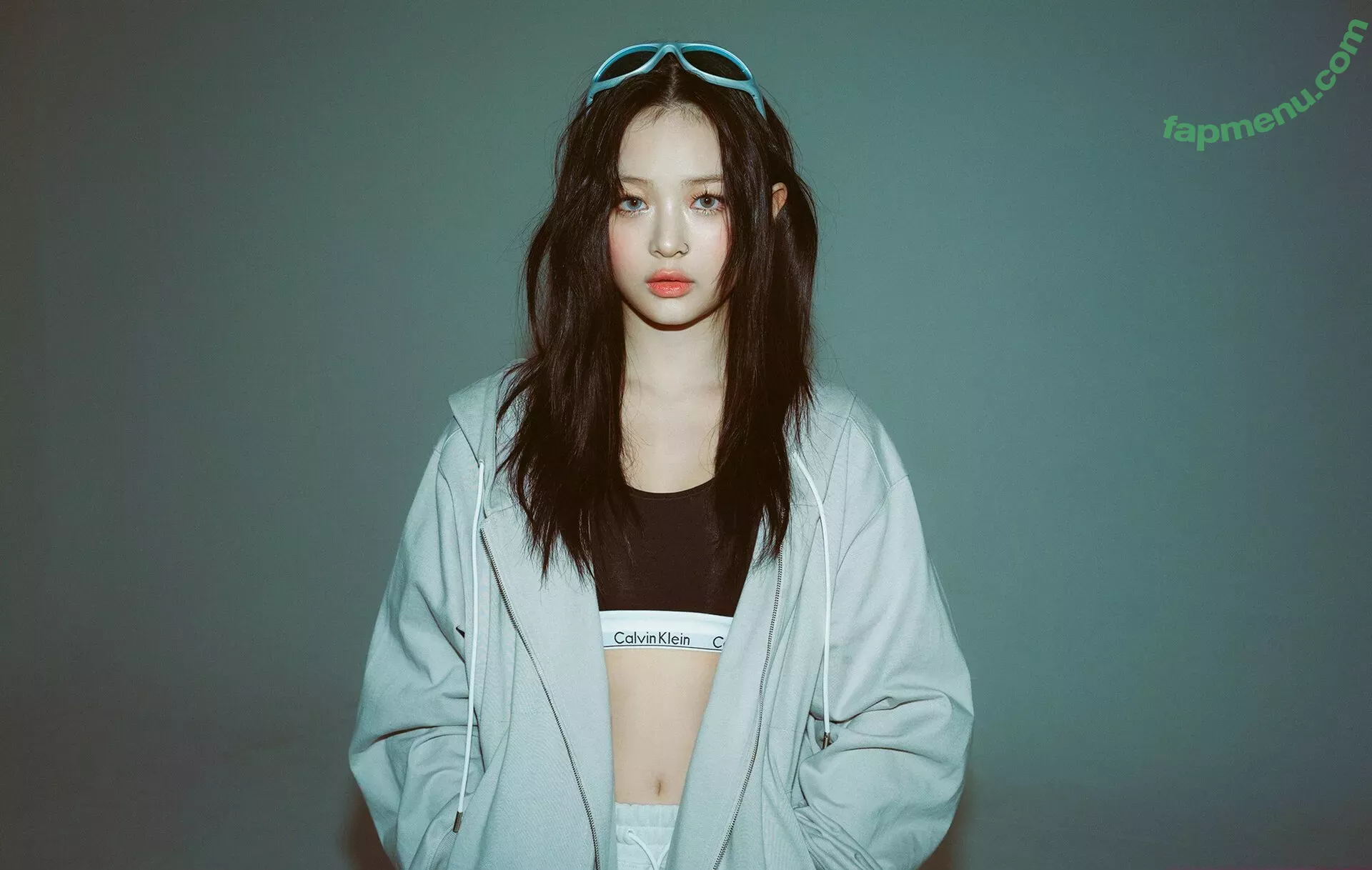 Hanni Pham nude photo #0154 (Hannijeans / newjeans_official)