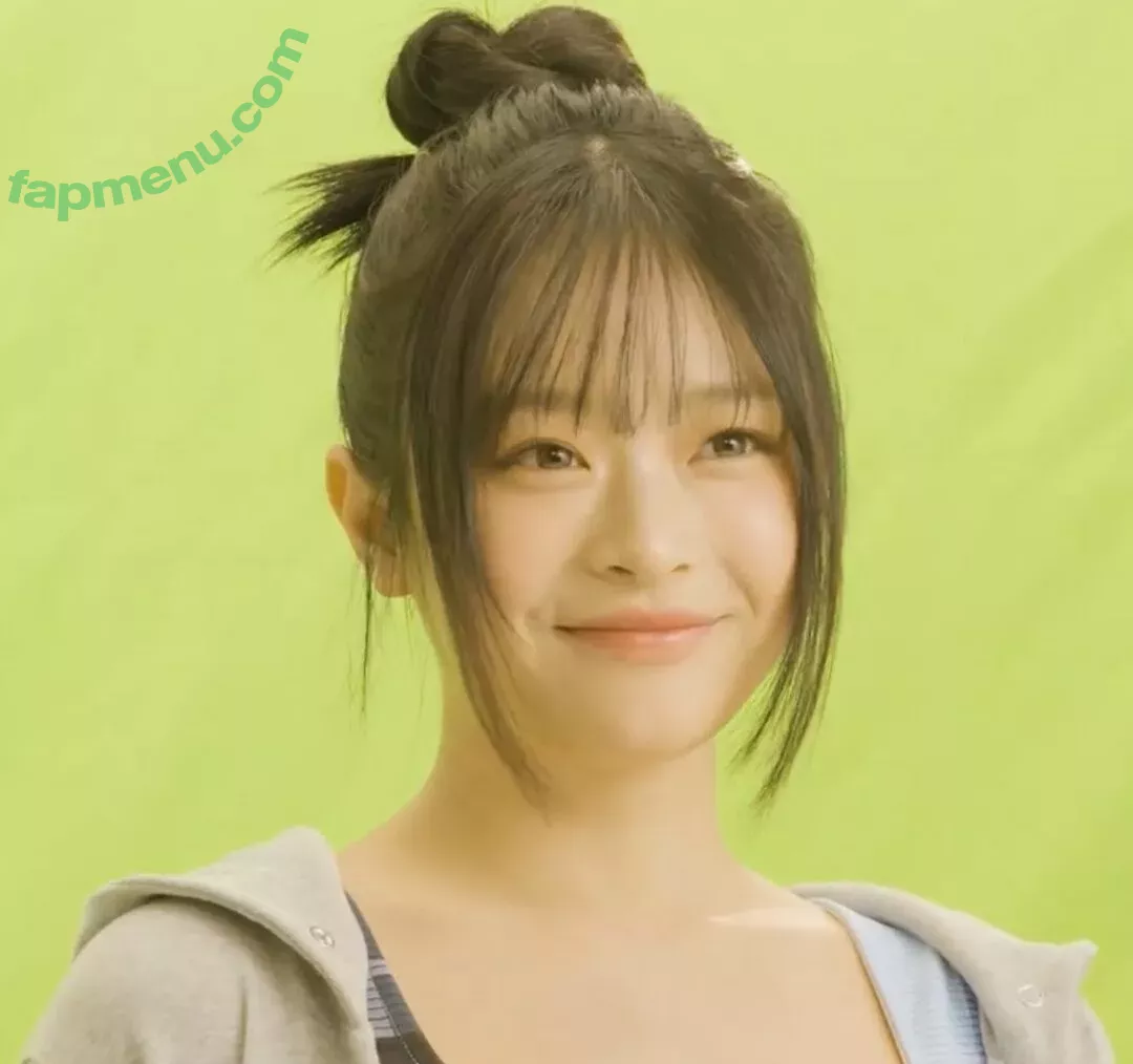 Hanni Pham nude photo #0169 (Hannijeans / newjeans_official)