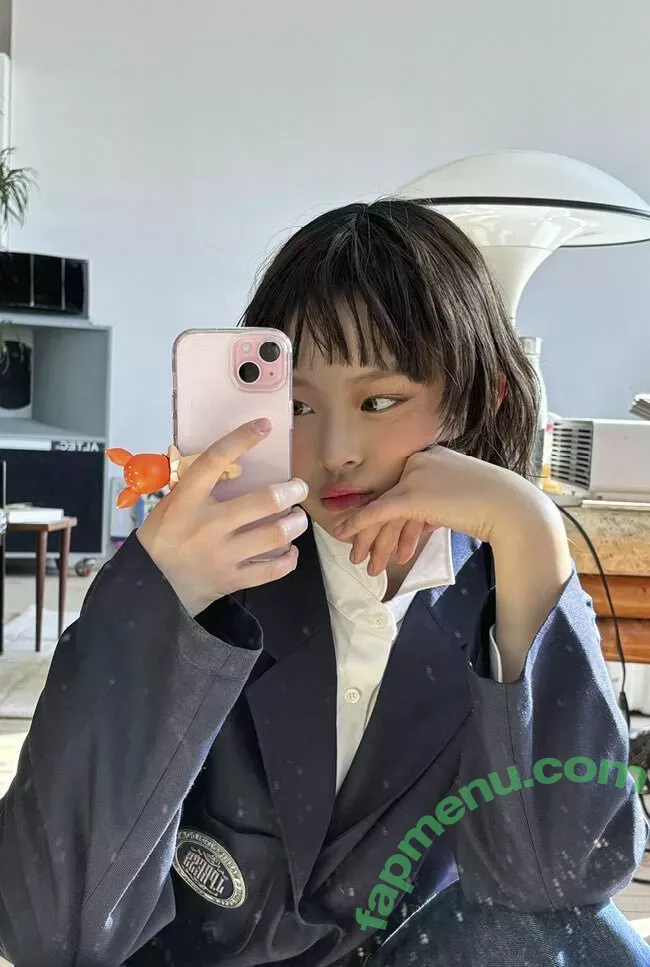 Hanni Pham nude photo #0188 (Hannijeans / newjeans_official)