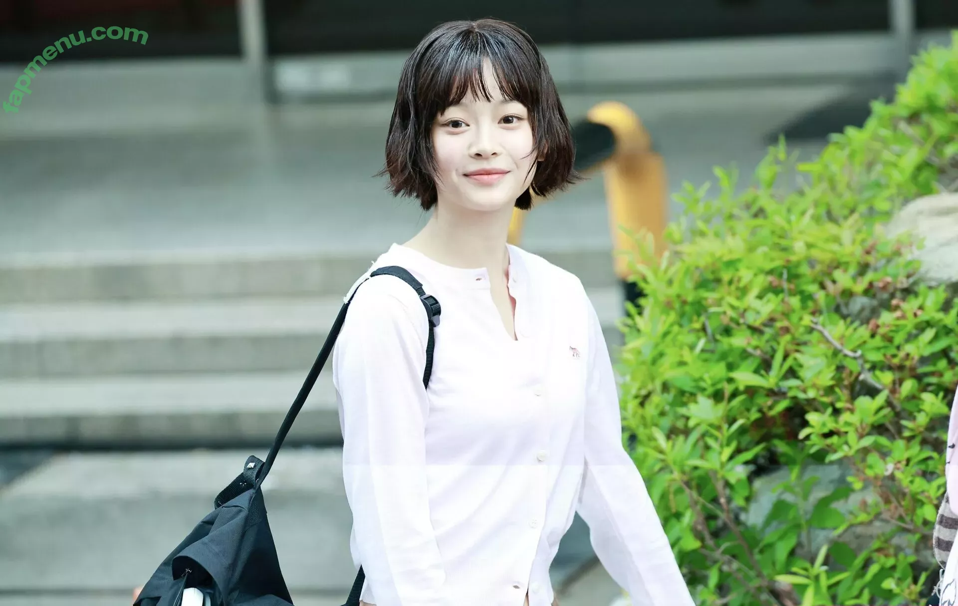 Hanni Pham nude photo #0189 (Hannijeans / newjeans_official)