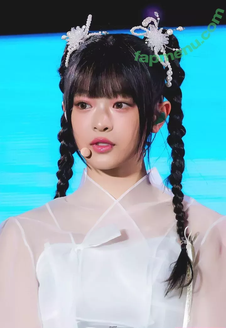 Hanni Pham nude photo #0195 (Hannijeans / newjeans_official)