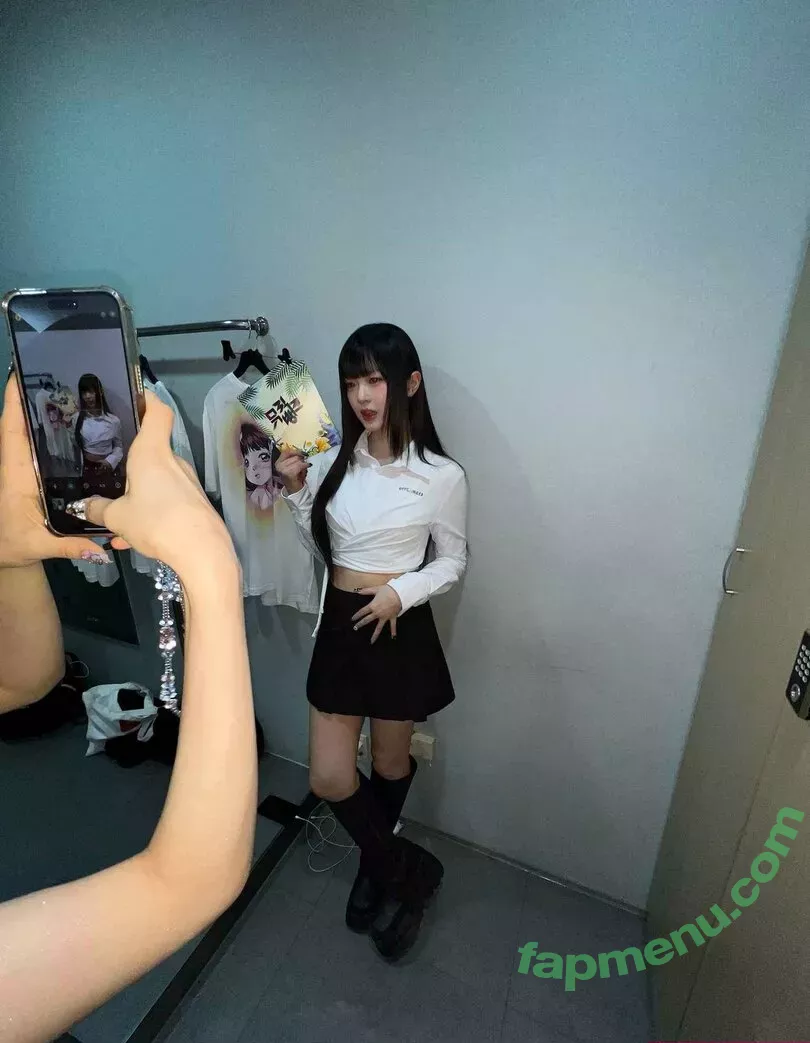 Hanni Pham nude photo #0199 (Hannijeans / newjeans_official)