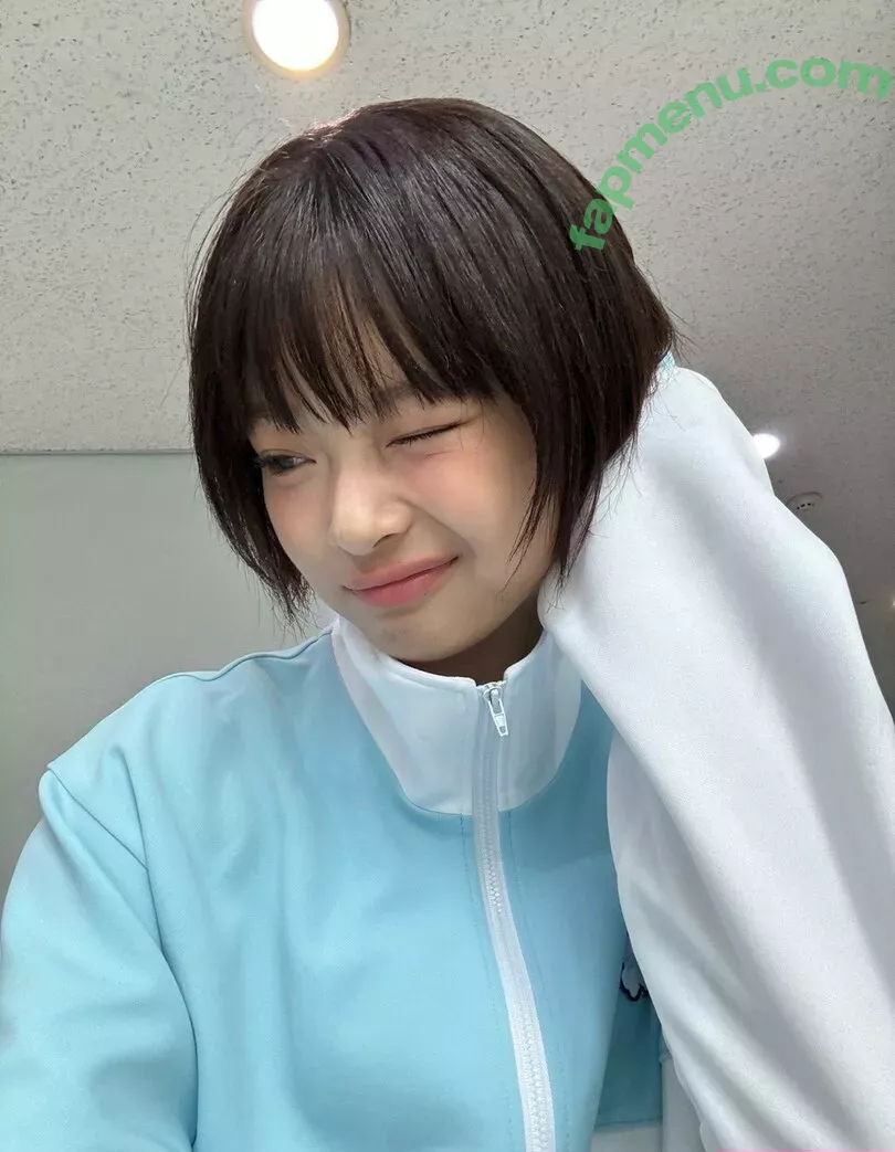 Hanni Pham nude photo #0204 (Hannijeans / newjeans_official)