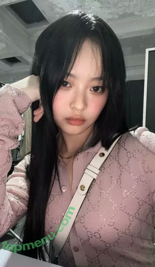 Hanni Pham nude photo #0211 (Hannijeans / newjeans_official)