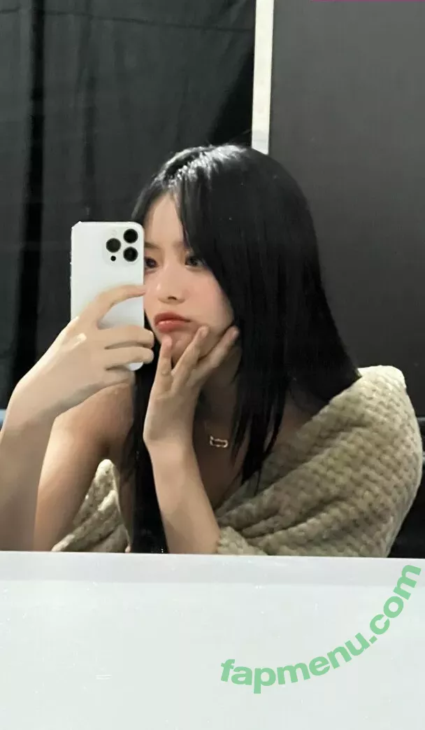 Hanni Pham nude photo #0212 (Hannijeans / newjeans_official)