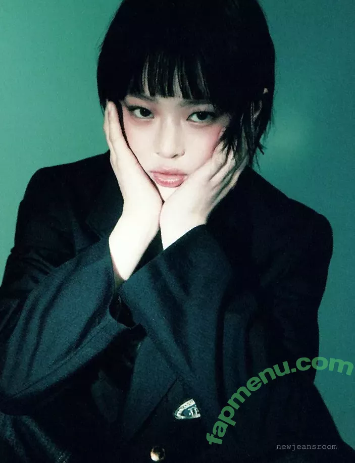 Hanni Pham nude photo #0222 (Hannijeans / newjeans_official)