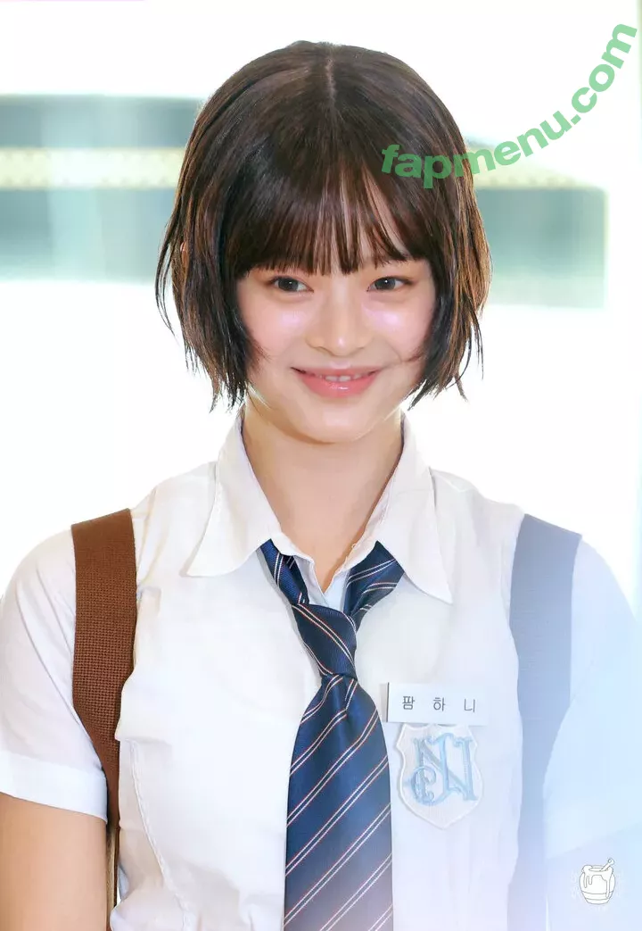 Hanni Pham nude photo #0249 (Hannijeans / newjeans_official)