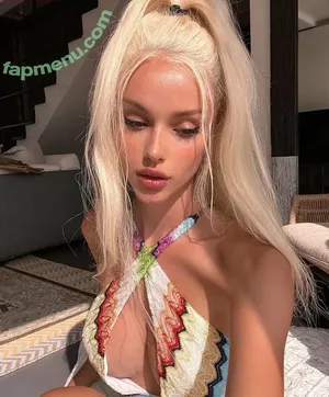  nude photo #0002