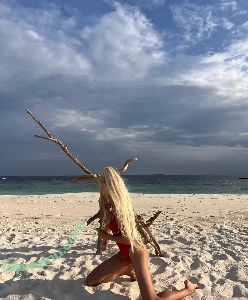 happywithcapi nude photo #0004 (happywithcapi)