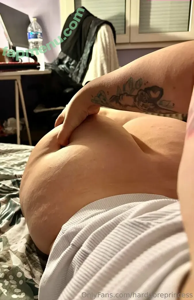 hardgoreprincess nude photo #0327 (Gore Princess / RoboXIsLoX / kalynrharper)