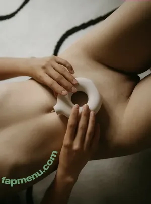 hareniks / G.Q / 𝐍𝐈𝐊𝐊𝐈 nude photo #0814