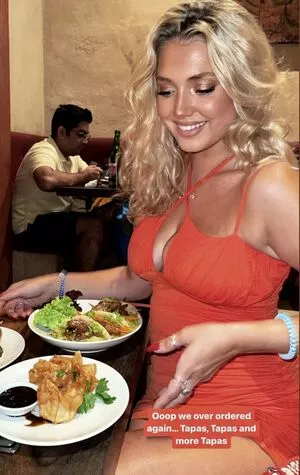 Hari Beavis / thebigtittiecommittee nude photo #0093