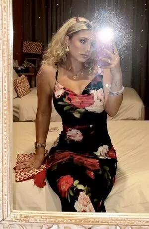 Hari Beavis / thebigtittiecommittee nude photo #0106