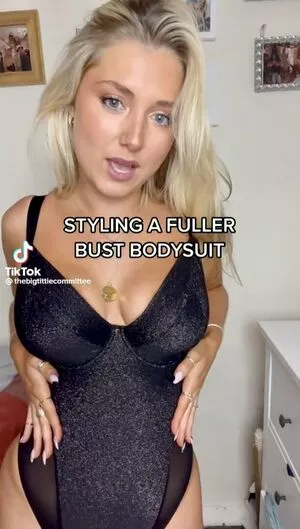 Hari Beavis / thebigtittiecommittee nude photo #0179