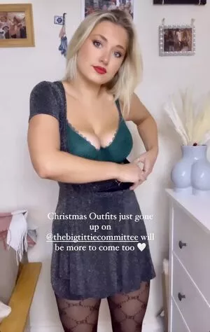 Hari Beavis / thebigtittiecommittee nude photo #0194