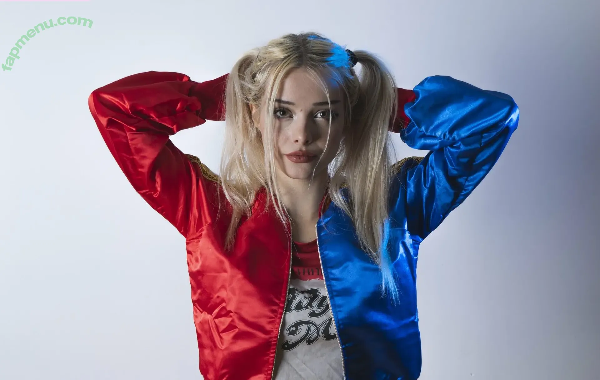 Harley Quinn Cosplay nude photo #0094 (Harley Quinn Cosplay)