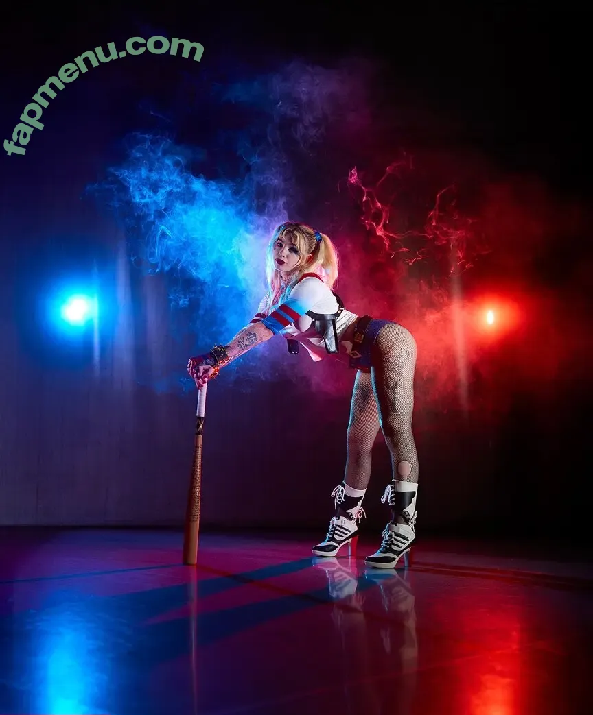 Harley Quinn Cosplay nude photo #0112 (Harley Quinn Cosplay)