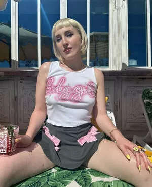 Harley Quinn Smith / harleyquinnsmith / harleysplaytime nude photo #0117