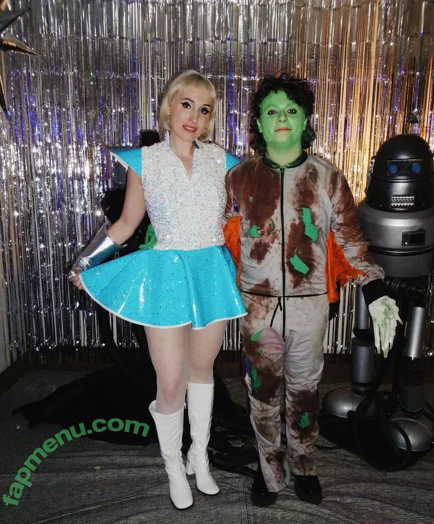 Harley Quinn Smith nude photo #0017 (harleyquinnsmith / harleysplaytime)