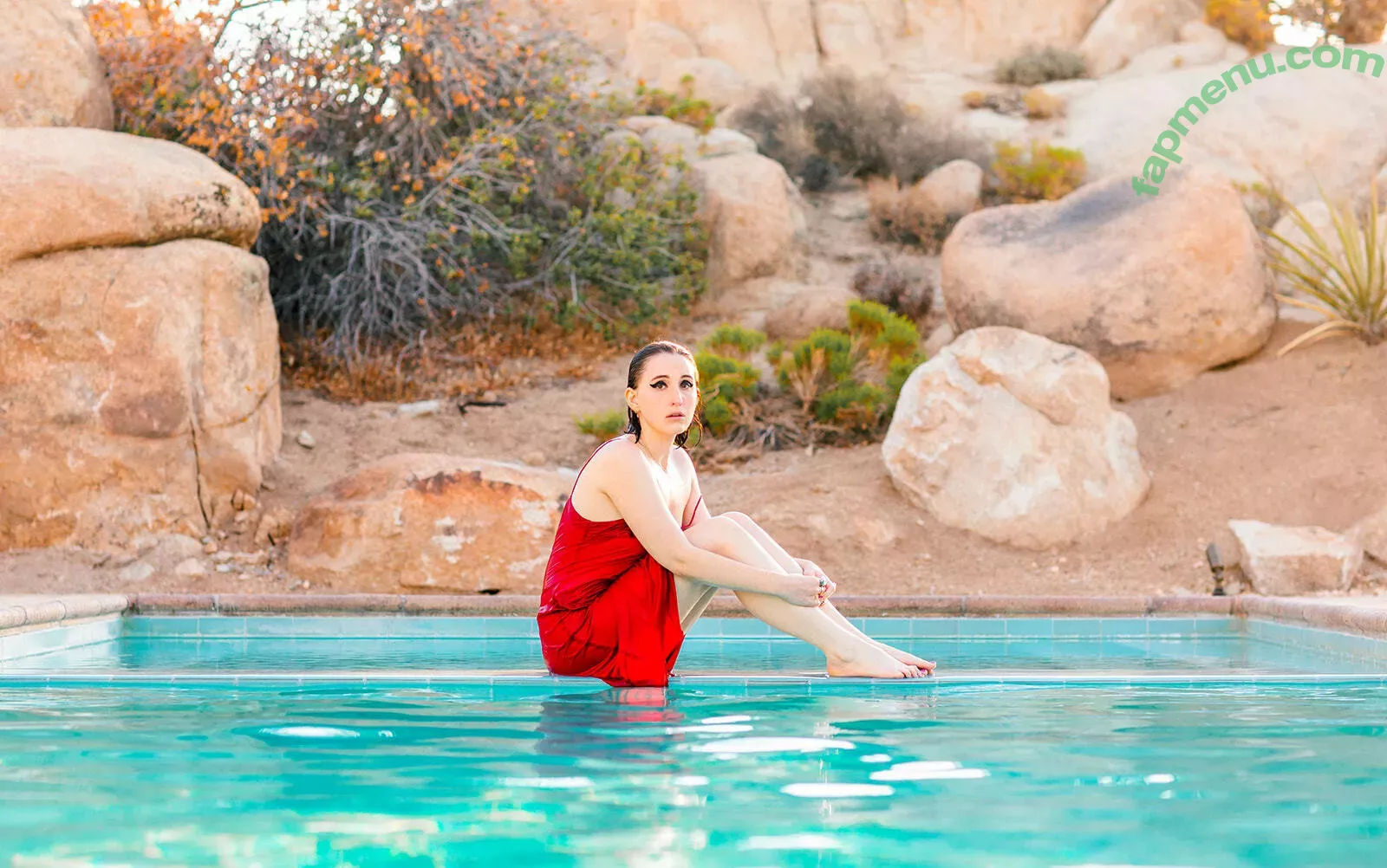 Harley Quinn Smith nude photo #0046 (harleyquinnsmith / harleysplaytime)