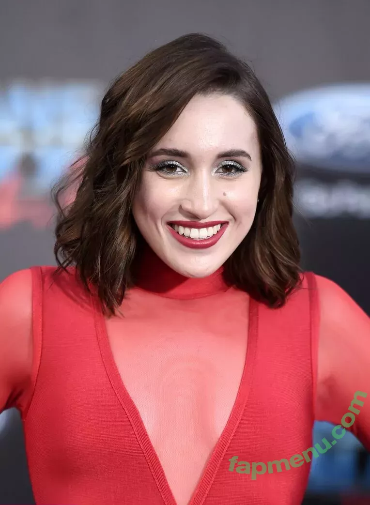 Harley Quinn Smith nude photo #0097 (harleyquinnsmith / harleysplaytime)