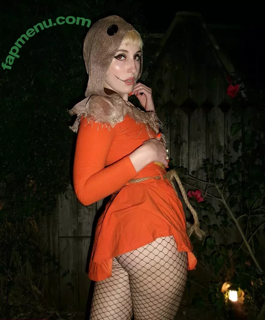 Harley Quinn Smith nude photo #0115 (harleyquinnsmith / harleysplaytime)