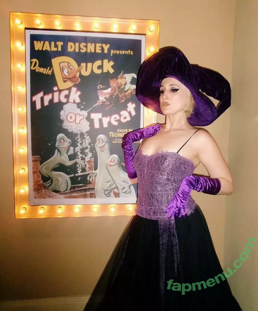 Harley Quinn Smith nude photo #0132 (harleyquinnsmith / harleysplaytime)
