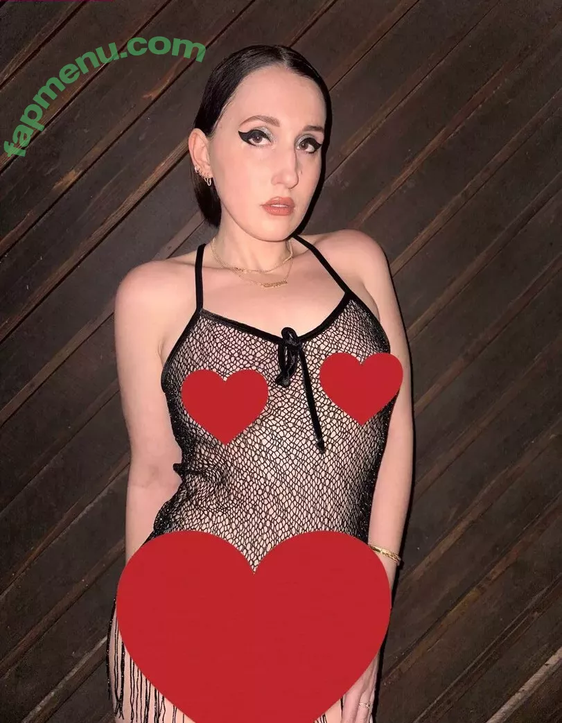 Harley Quinn Smith nude photo #0284 (harleyquinnsmith / harleysplaytime)